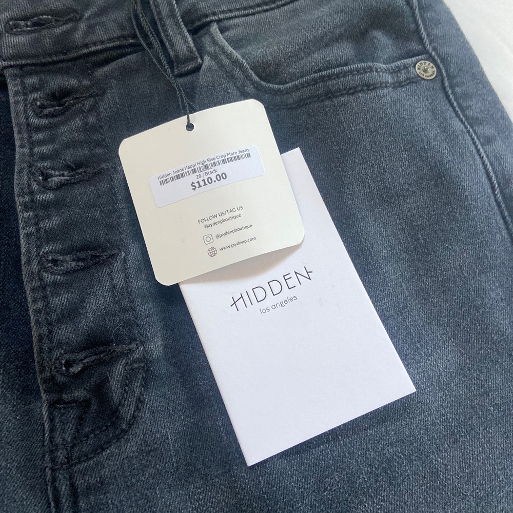 Black kick out jeans